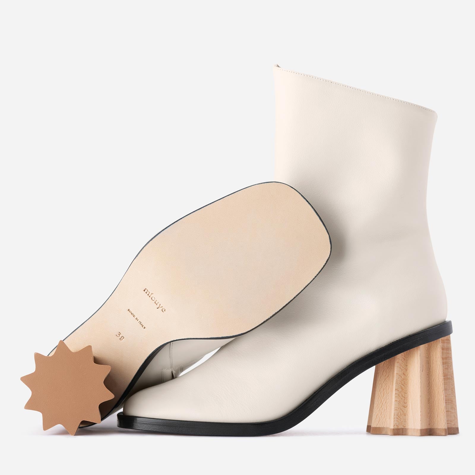 964 Pleated Heel Boot